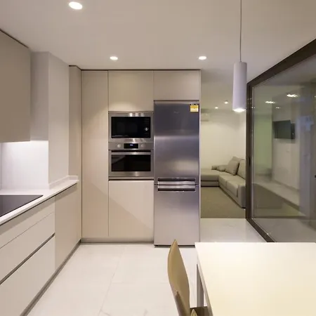 Seafront Penthouse In 公寓